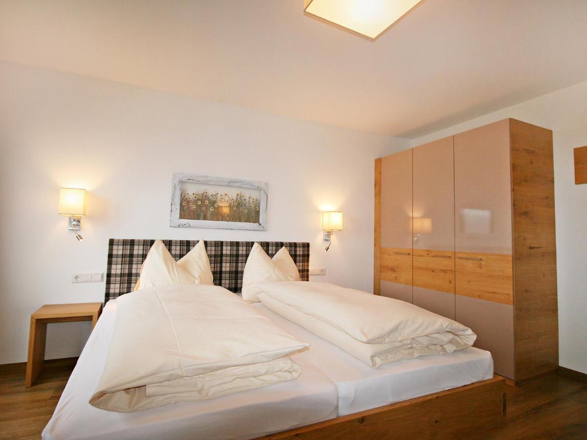 Holiday Home Happy By Interhome Eben Im Pongau Exterior foto